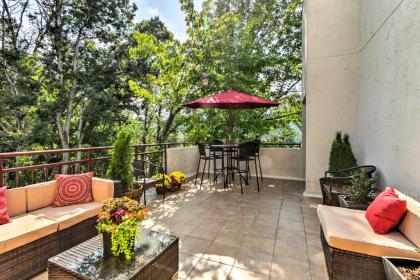 Gatlinburg Penthouse with Private 250 Foot terrace Tennessee